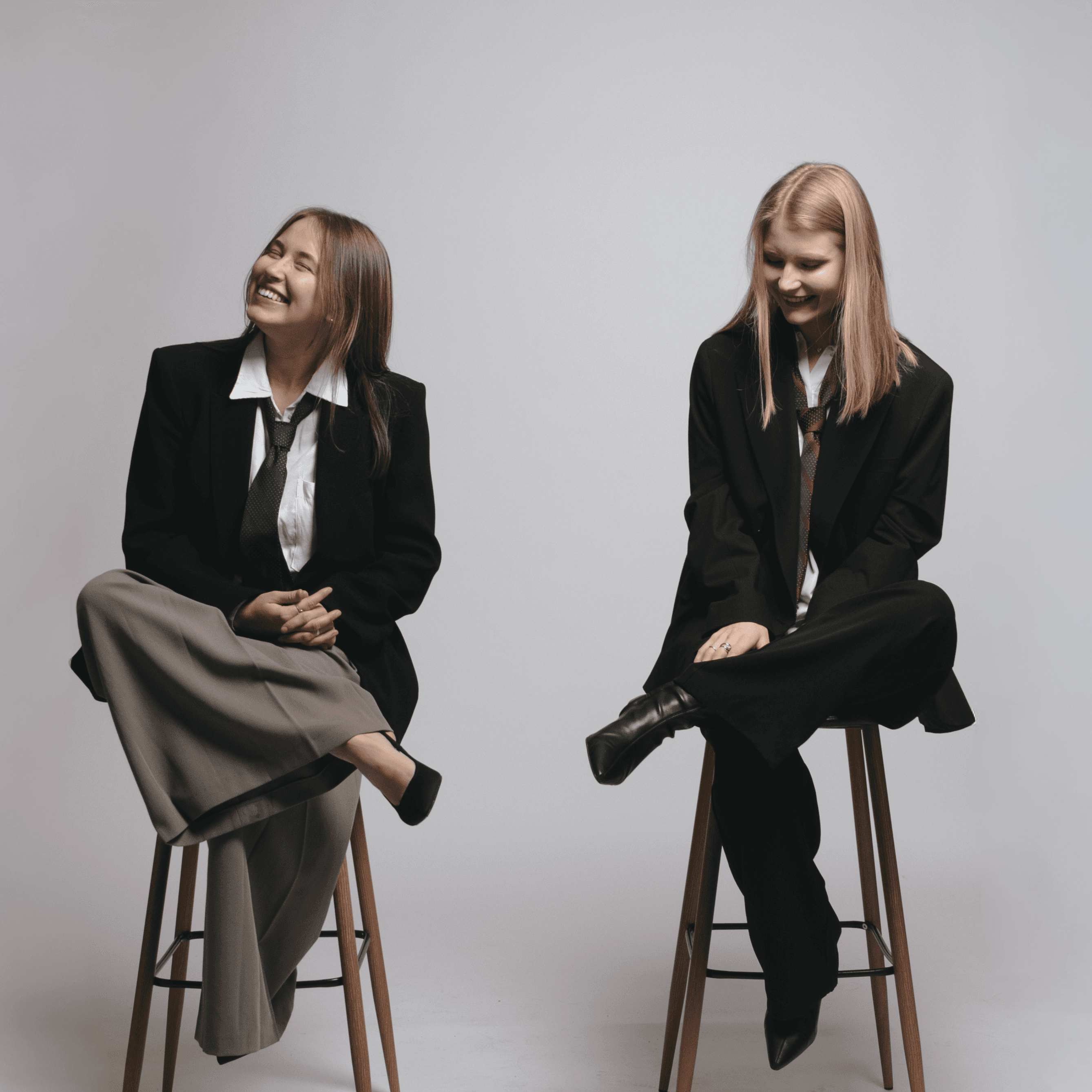 Polina and Adelina, founders of Atmo